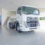 Xe đầu kéo UD 330 Quester GWE 330 nhập khẩu và phân phối chính hãng bởi Công ty TNHH Nam Hàn - UD Trucks Việt Nam. xe tải UD