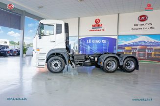 Xe đầu kéo 330 UD Quester GWE 330 UD Trucks Việt Nam xe tải UD